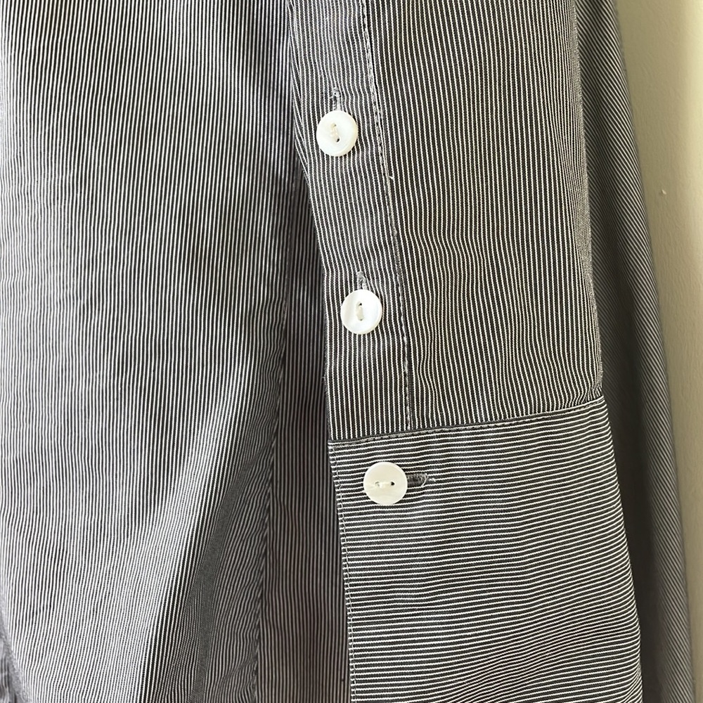 Inae Collection grey stripped button down tunic - Picture 3 of 7